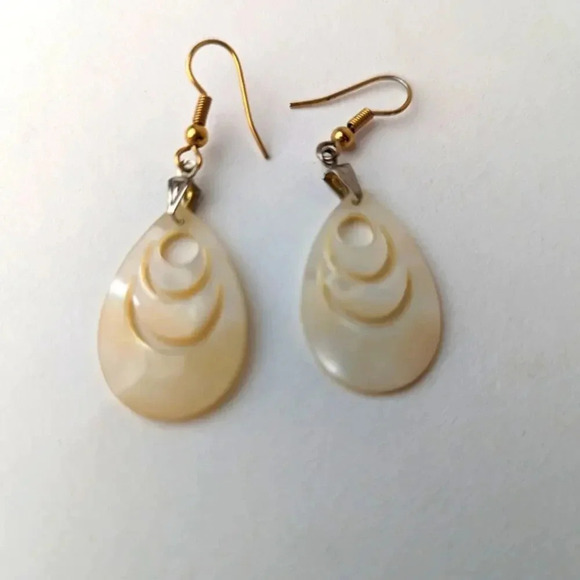Mother of Pearl Hand Carved Earrings - Picture 1 of 3